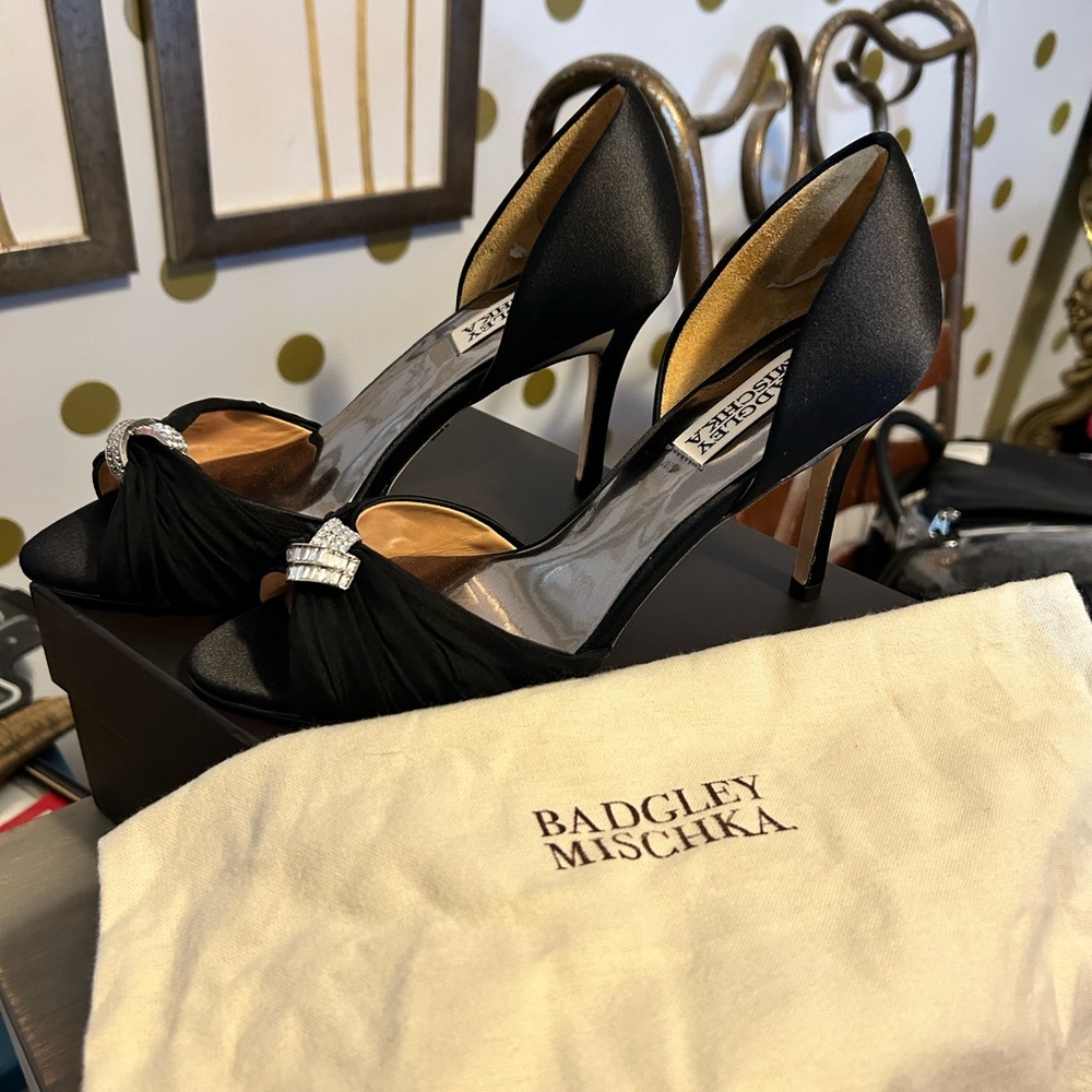 Badgley Mischka Elegant Black Heels with Rhinestone Detail